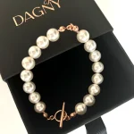 Children pearl bracelet in white 2