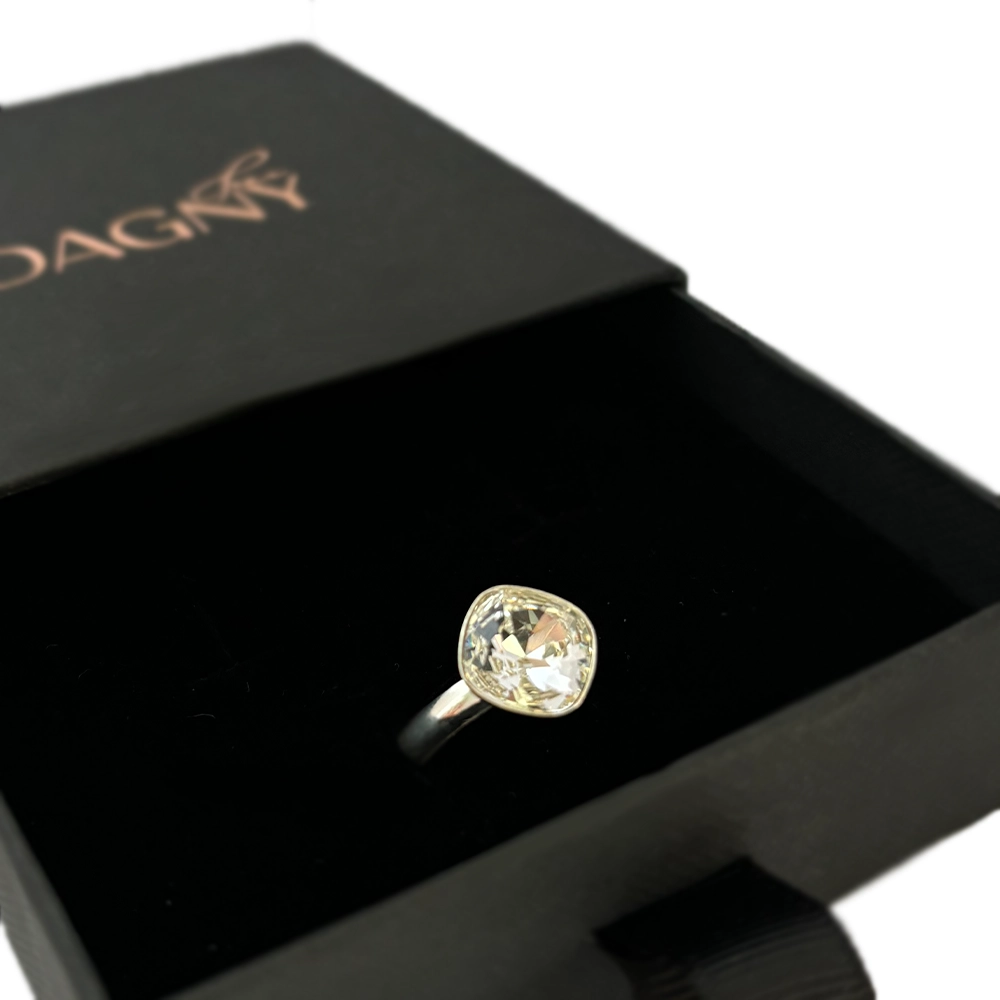 Adjustable silver ring with 1 crystal "Skyscrapers of Dubai"