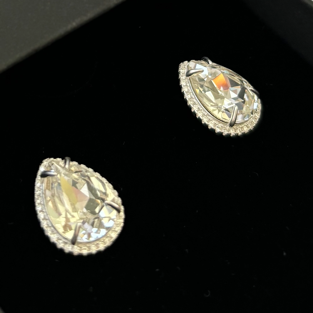 Silver drop earrings with crystals "Skyscrapers of Dubai"