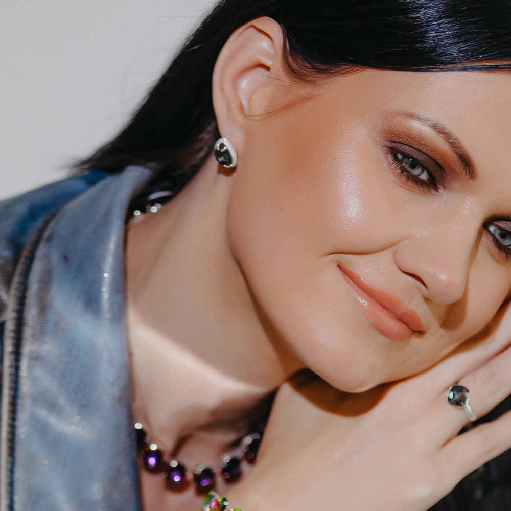 Silver drop earrings with premium Austrian crystals "Arabian Night”